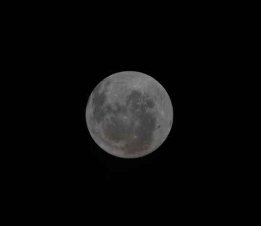 China aplaza el lanzamiento de la Chang’e-7, su misión al polo sur lunar