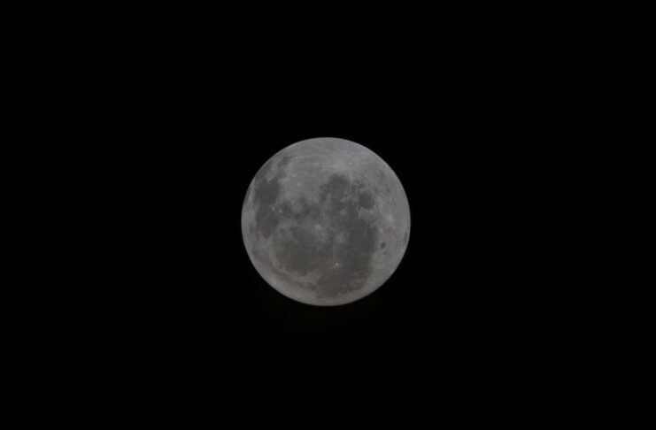 China aplaza el lanzamiento de la Chang’e-7, su misión al polo sur lunar