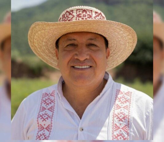 Manifestantes agreden y retienen a Norberto Martínez, alcalde de San Salvador, Hidalgo