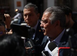 Poder Público / El circo de Barragán y Morón