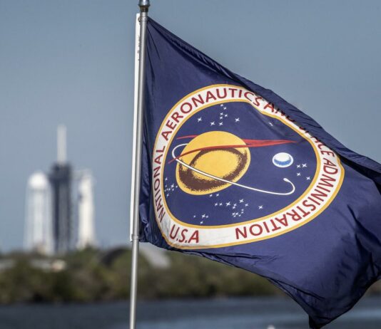 La NASA agrega tres misiones tripuladas de SpaceX a la EEI por 946 millones de dólares