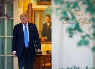 Autoridades de Los Ángeles arrestan a un hombre acusado de amenazar de muerte a Trump
