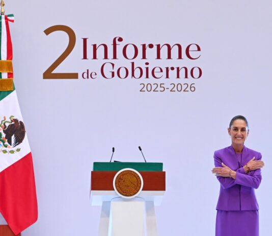 Sheinbaum presume que su gobierno se rige por honradez y austeridad; y marca conducta de servidores públicos: sin lujos