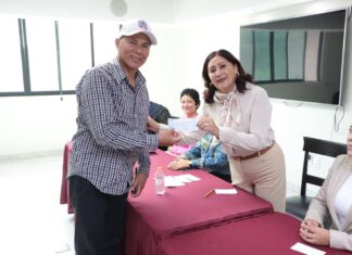 Presidenta municipal Rosi Wong entrega apoyos para celebrar las fiestas patrias en Tecámac