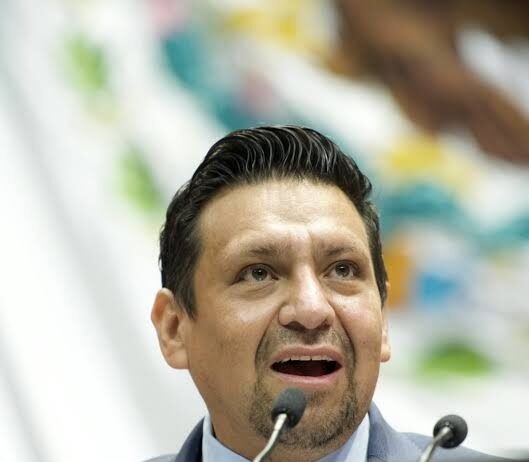 El gobierno niega transparentar 1,866.9 millones del proyecto sargazo en Quintana Roo: Ernesto Sánchez