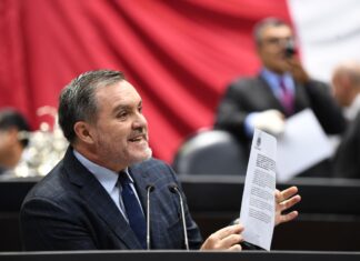Exigen a senadores con doble nacionalidad aclarar posible conflicto de intereses ante reforma constitucional y advierten consecuencias legales en EE.UU