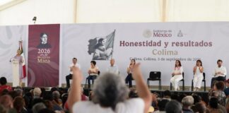 Con gritos de «¡Fuera, fuera!», revientan informe de Sheinbaum en Colima; los tacha de infiltrados del PRIAN