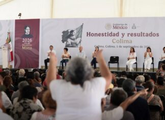 Con gritos de «¡Fuera, fuera!», revientan informe de Sheinbaum en Colima; los tacha de infiltrados del PRIAN