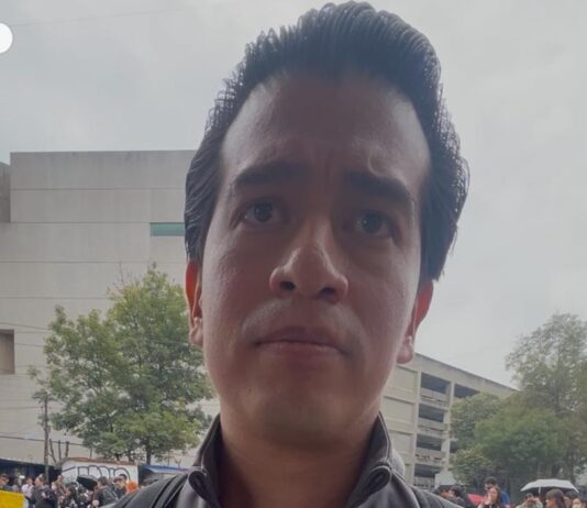 «La mitad de nosotros estamos bajo tratamiento psiquiátrico», residentes del Hospital General denuncian acoso laboral y sexual en medio de paro por brote de salmonela