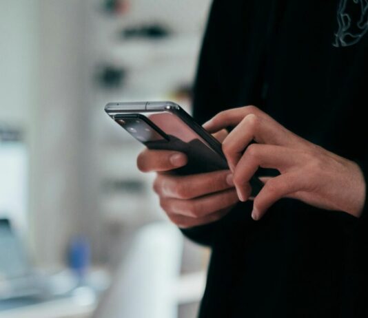 Ampliarán alertas de celulares en 2026 para advertir de huracanes, incendios y otros