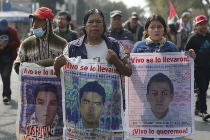 ayotzinapa-43-normalistas-desaparecidos-1536x1024