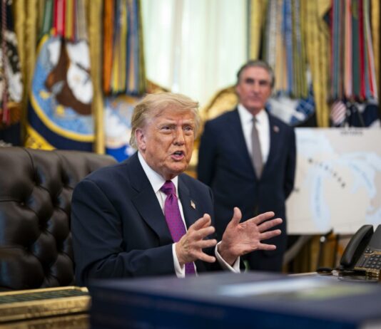 Demandan al Gobierno Trump por condicionar los fondos para planificación familiar
