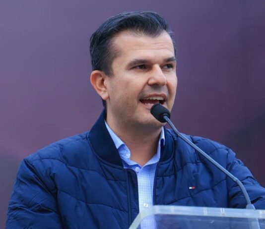 Denuncian por delincuencia organizada contra hermano de Carlos Manzo