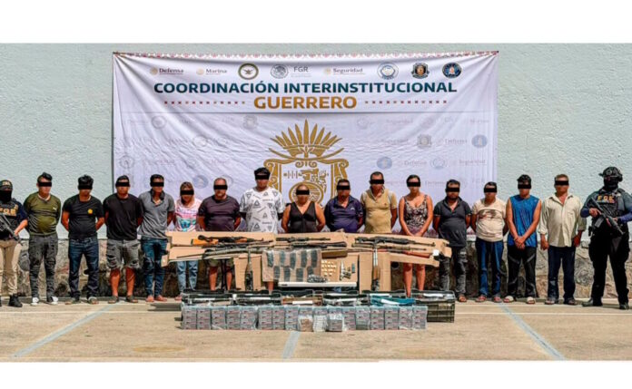 detienen-a-16-presuntos-miembros-de-los-ardillos-en-guerrero-1024x631