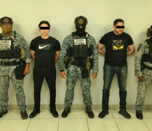 Detienen a dos miembros de Los Mojarras en Tlalpan; tenían 253 dosis de droga