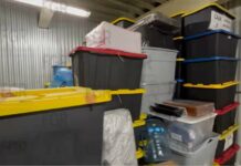 Encuentran en bodega de Farías Laguna armas y documentos