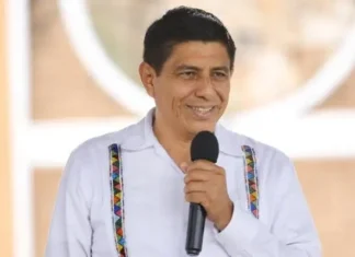 Se Comenta Solo Con / Criminales Y Burócratas Coludidos