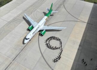 Mexicana estrena avión; suma su novena aeronave Embraer E2