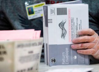 Gobierno de Trump pide por tercera vez al Supremo restringir el voto por correo