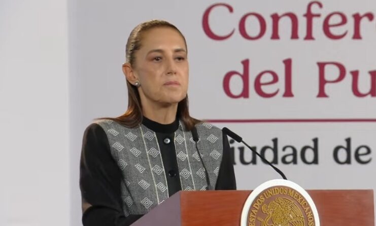 Sheinbaum firma reforma que prohíbe la doble nacionalidad para Presidencia y gubernaturas desde 2028