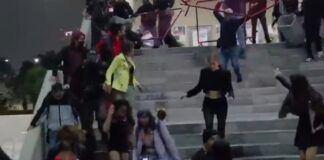 Grupo trans irrumpe y vandaliza Alcaldía Cuauhtémoc tras exigir justicia por agresiones