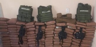 Aseguran más de 160 paquetes de drogas y armas en Juchitán, Oaxaca